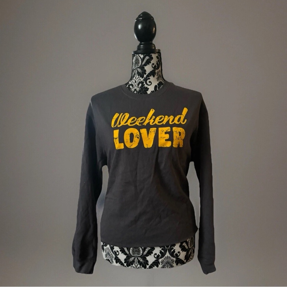 Weekend Lover Crop Sweatshirt Juniors Size XL | Cozy + Cutesy